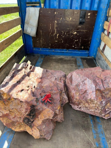 Ландшафтные глыбы красно-фиолетовые 200-1000 килограмм купить в Искитиме