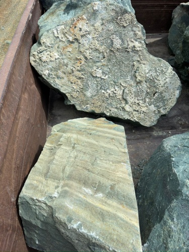 Ландшафтные глыбы зелёные 200-500 килограмм купить в Искитиме