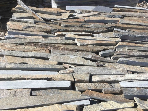 Горбушка златолит мультиколор для облицовки купить в Искитиме