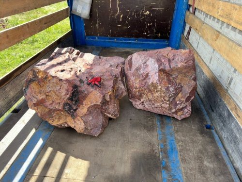 Ландшафтные глыбы красно-фиолетовые 200-1000 килограмм купить в Искитиме