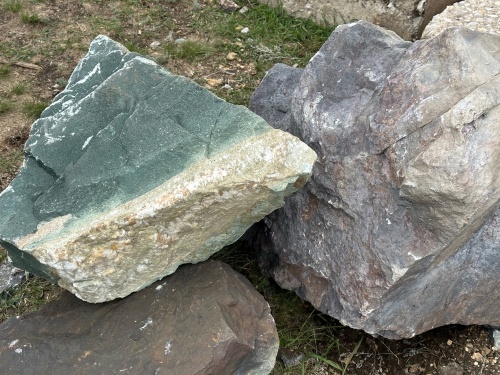 Камни для ландшафтного дизайна зелёные 10-60 килограмм купить в Искитиме