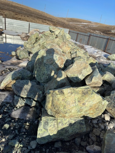 Камни для ландшафтного дизайна зелёные 10-60 килограмм купить в Искитиме