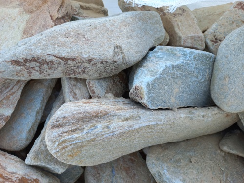 Златолит жёлтый, жёлто-зелёный глыбки и валуны для ланшафтного дизайна купить в Искитиме