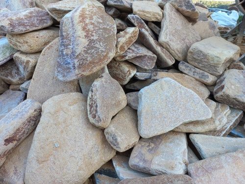 Златолит жёлтый, жёлто-зелёный глыбки и валуны для ланшафтного дизайна купить в Искитиме