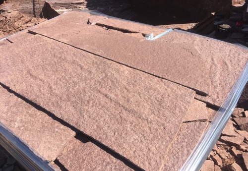 Плитняк лемезит бордовый для ступеней 20-25 мм купить в Искитиме